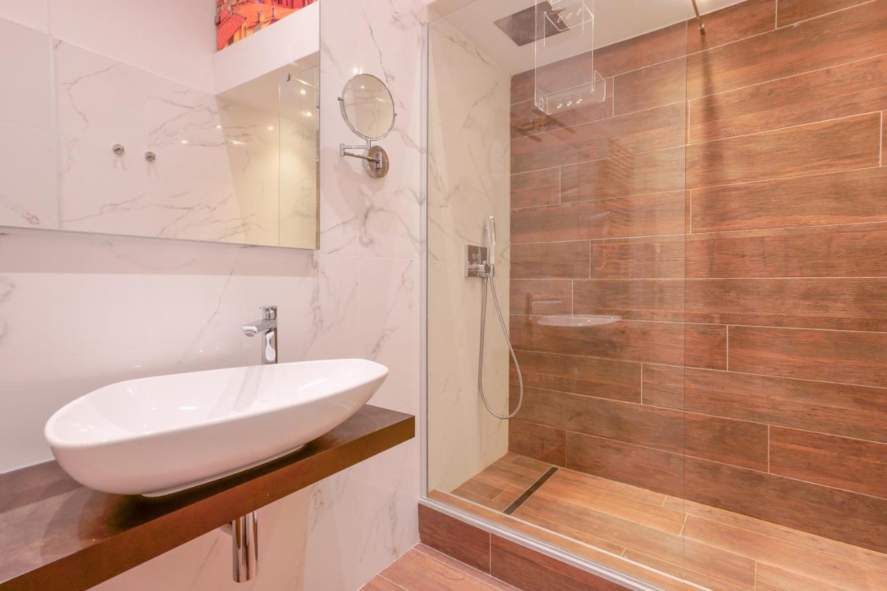 ボローニャ Attico Di Via D'Azeglio Bed & Breakfast エクステリア 写真
