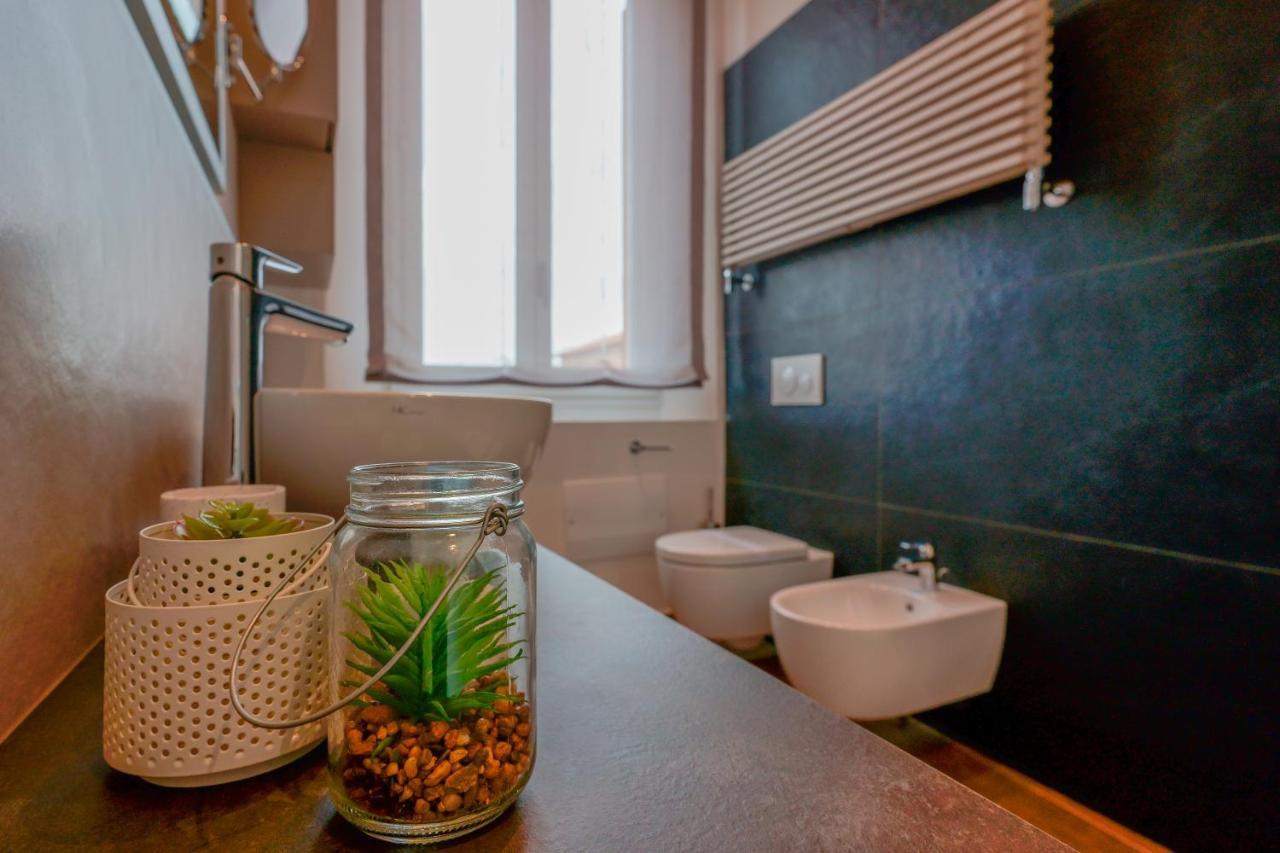 ボローニャ Attico Di Via D'Azeglio Bed & Breakfast エクステリア 写真