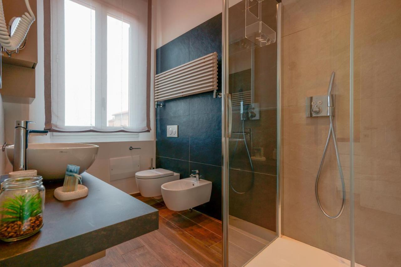 ボローニャ Attico Di Via D'Azeglio Bed & Breakfast エクステリア 写真