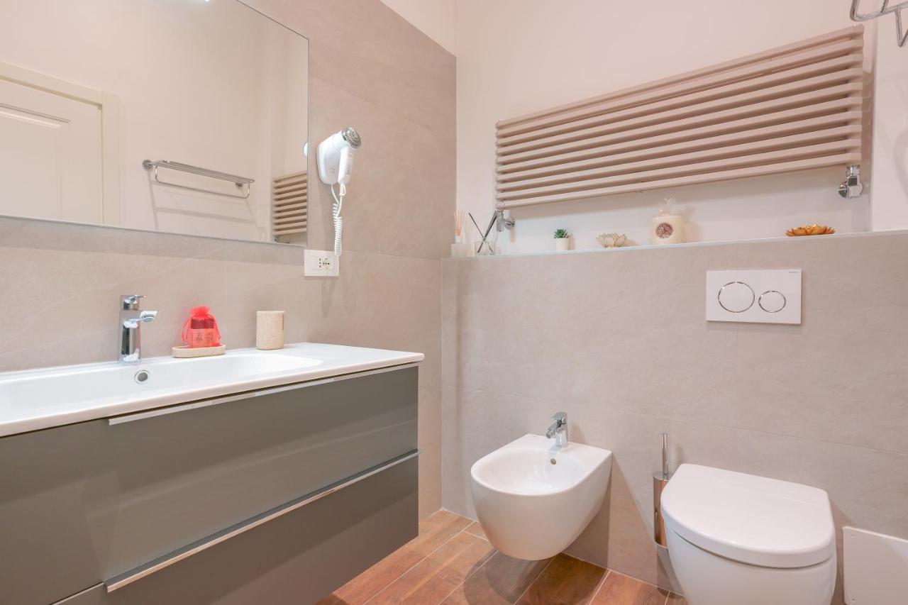 ボローニャ Attico Di Via D'Azeglio Bed & Breakfast エクステリア 写真