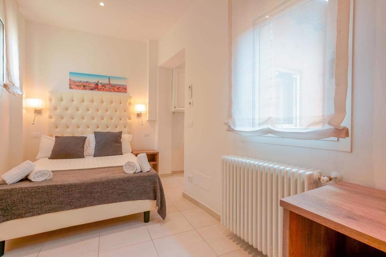 ボローニャ Attico Di Via D'Azeglio Bed & Breakfast エクステリア 写真