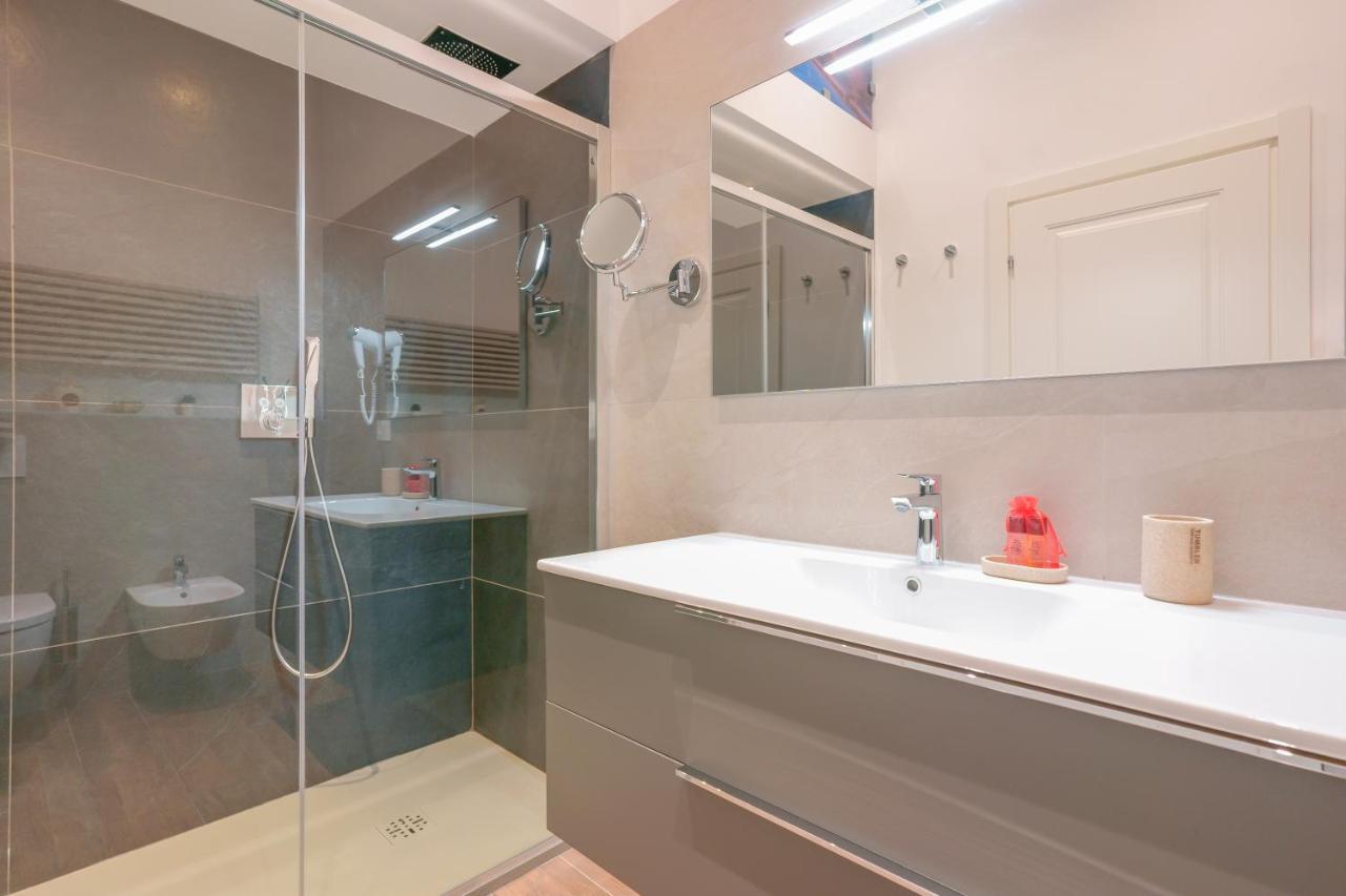 ボローニャ Attico Di Via D'Azeglio Bed & Breakfast エクステリア 写真