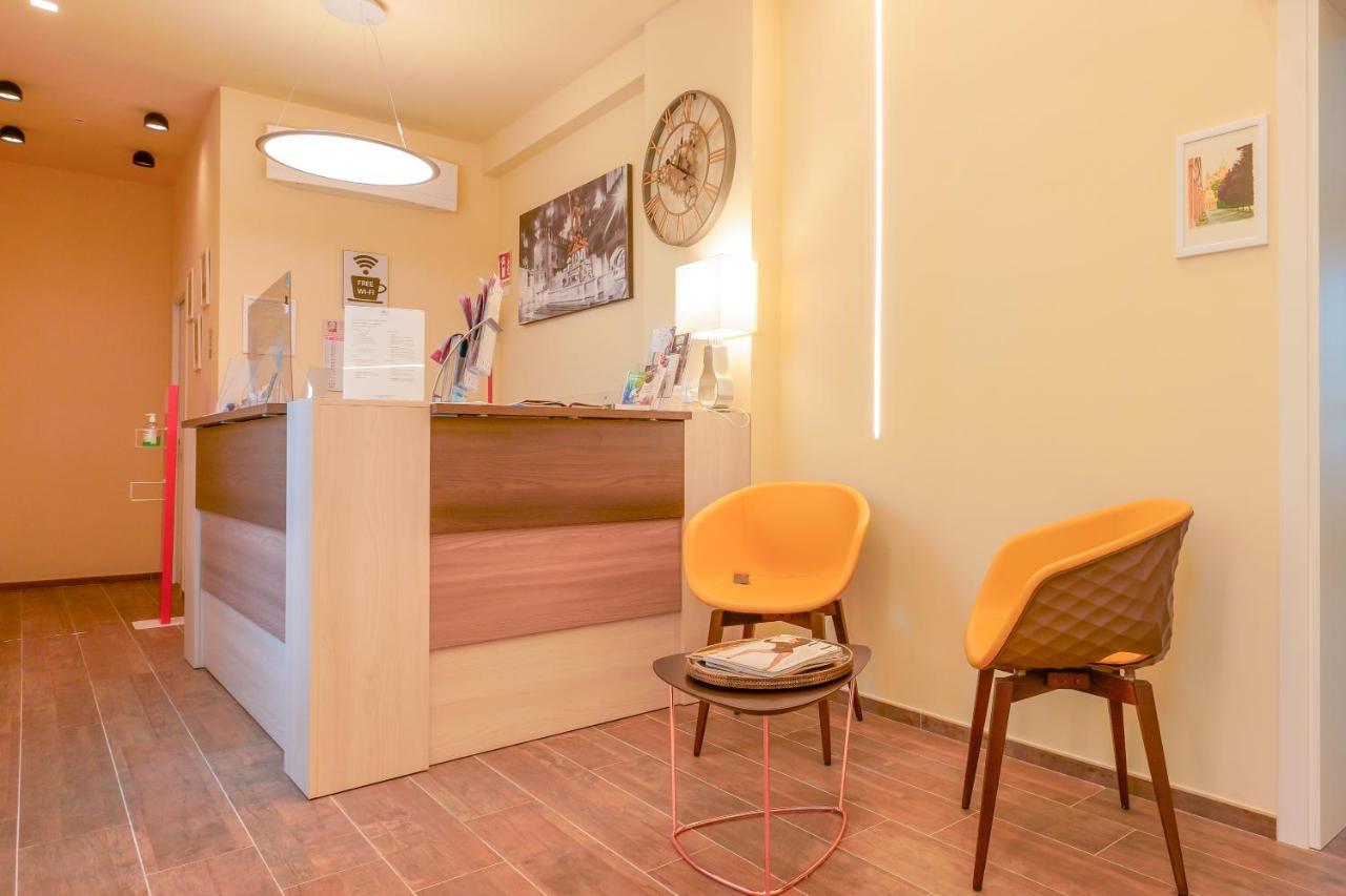 ボローニャ Attico Di Via D'Azeglio Bed & Breakfast エクステリア 写真