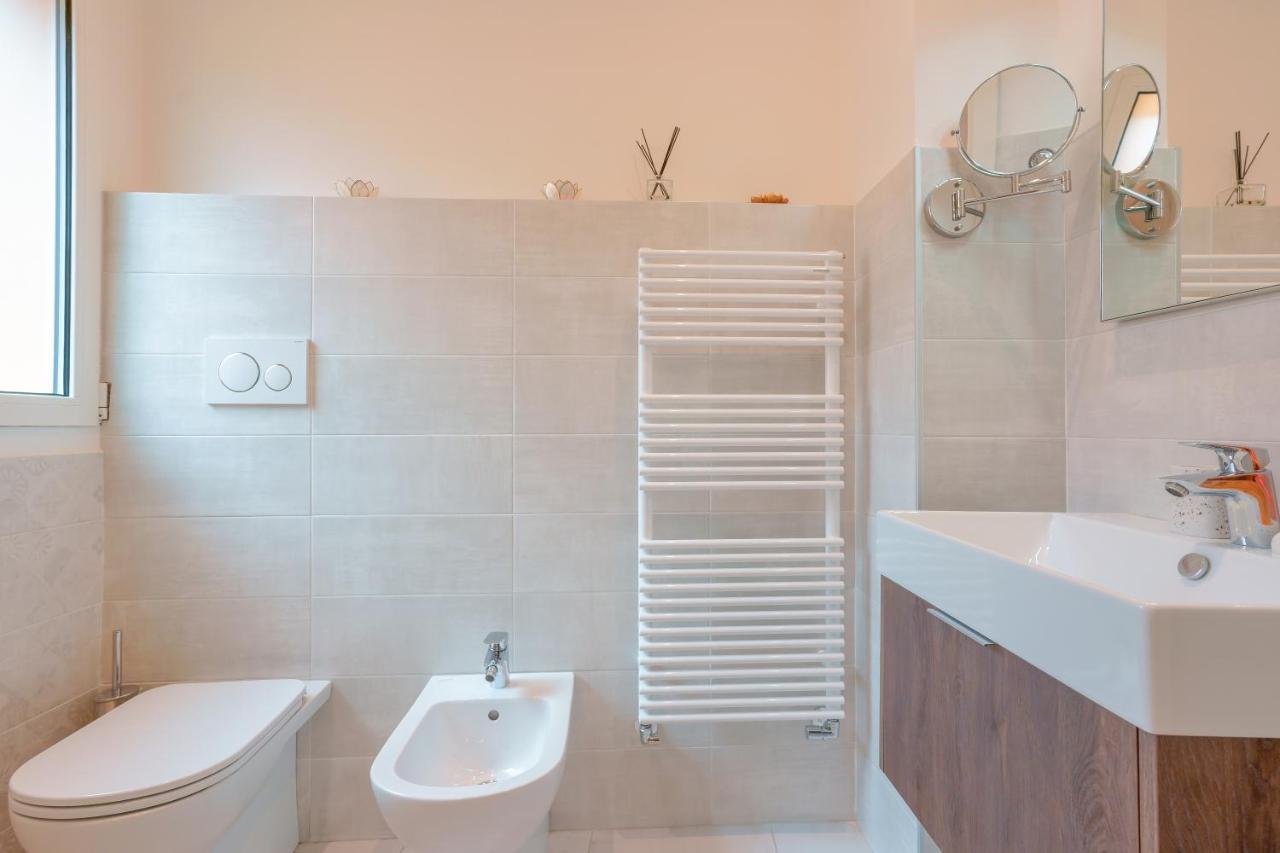 ボローニャ Attico Di Via D'Azeglio Bed & Breakfast エクステリア 写真